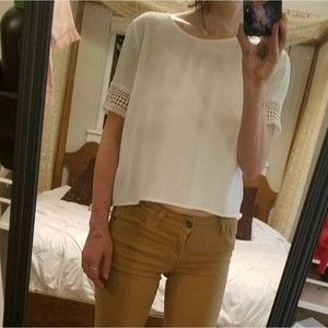 Forever 21 Cropped Blouse w Button Down Back